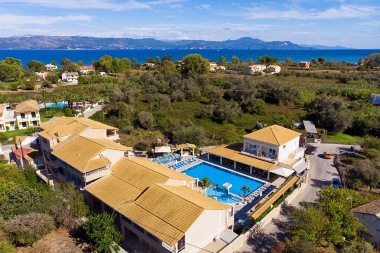 Kavos Plaza Resort 3*