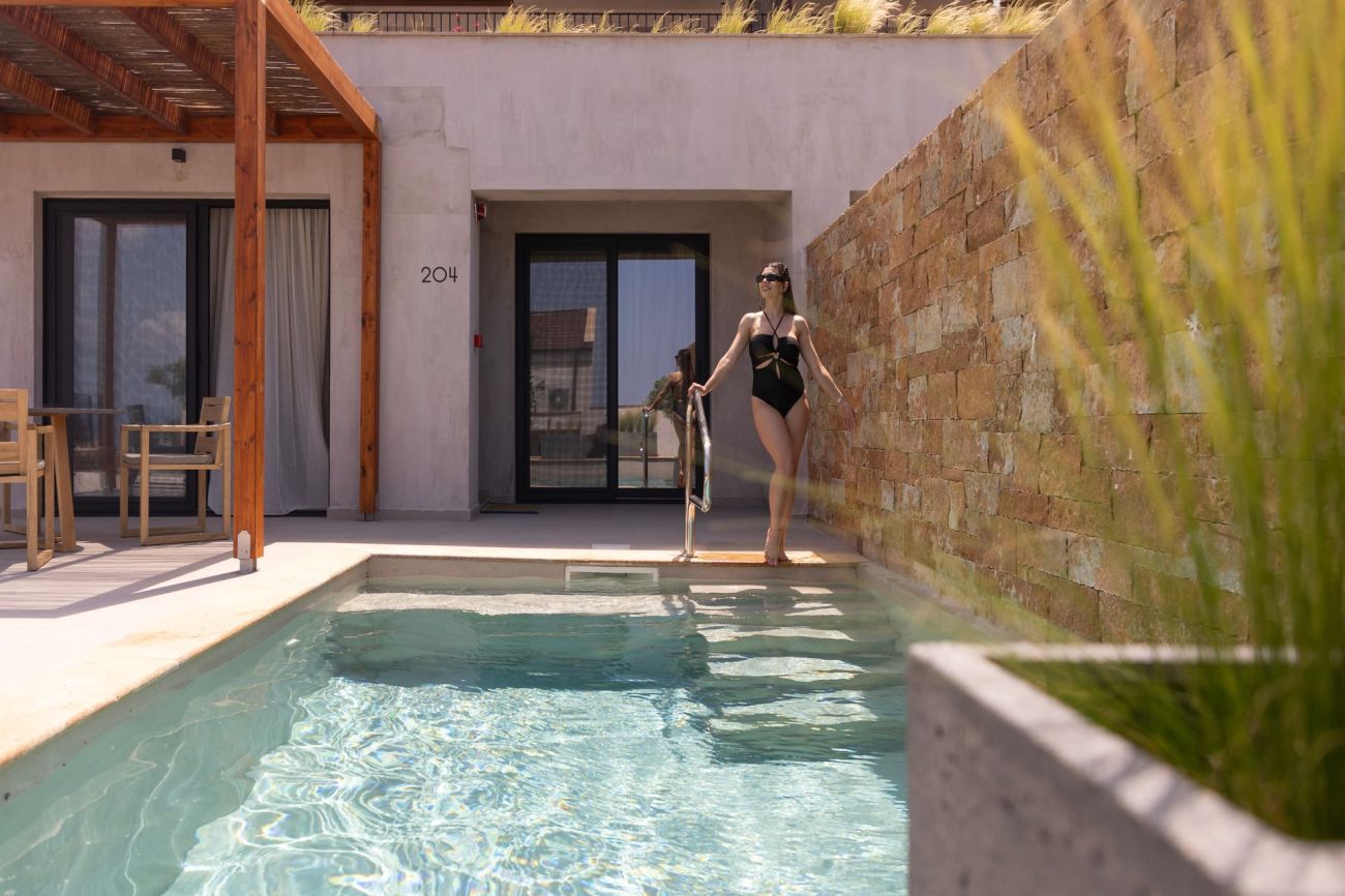 Pnoes Suites 4*