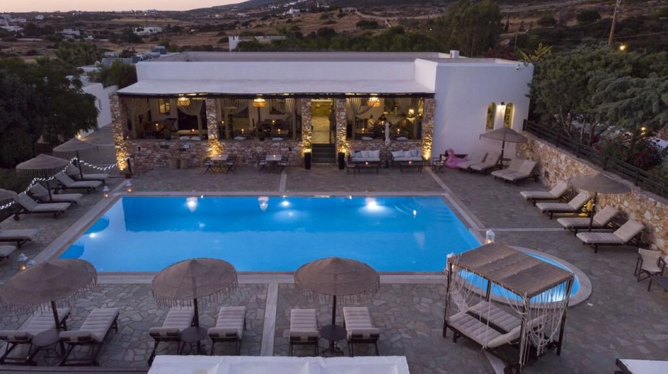 Parosland Hotel 4*