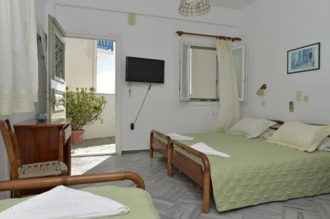 Hara Studios and Apartments