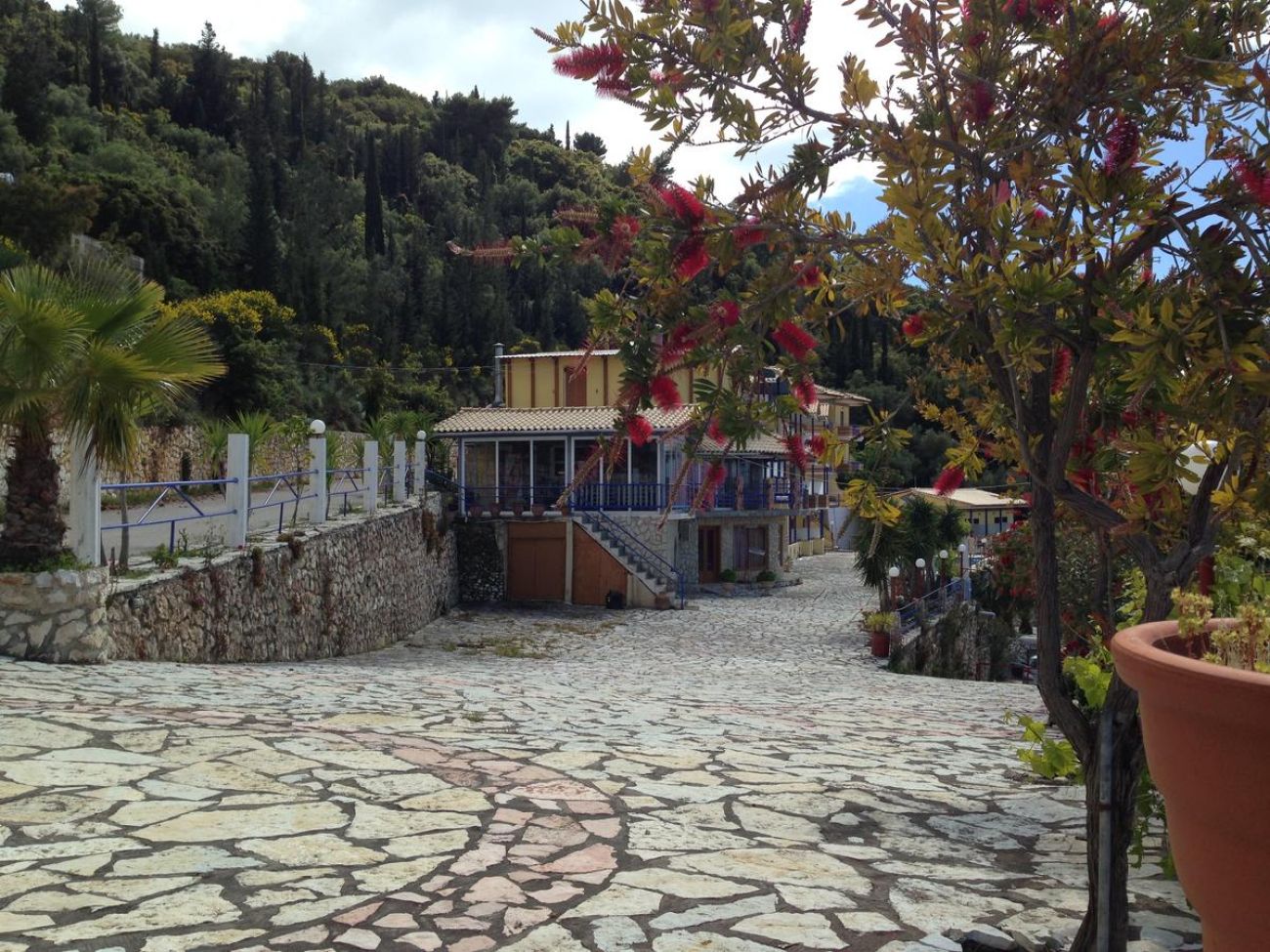 Politia Hotel 3*