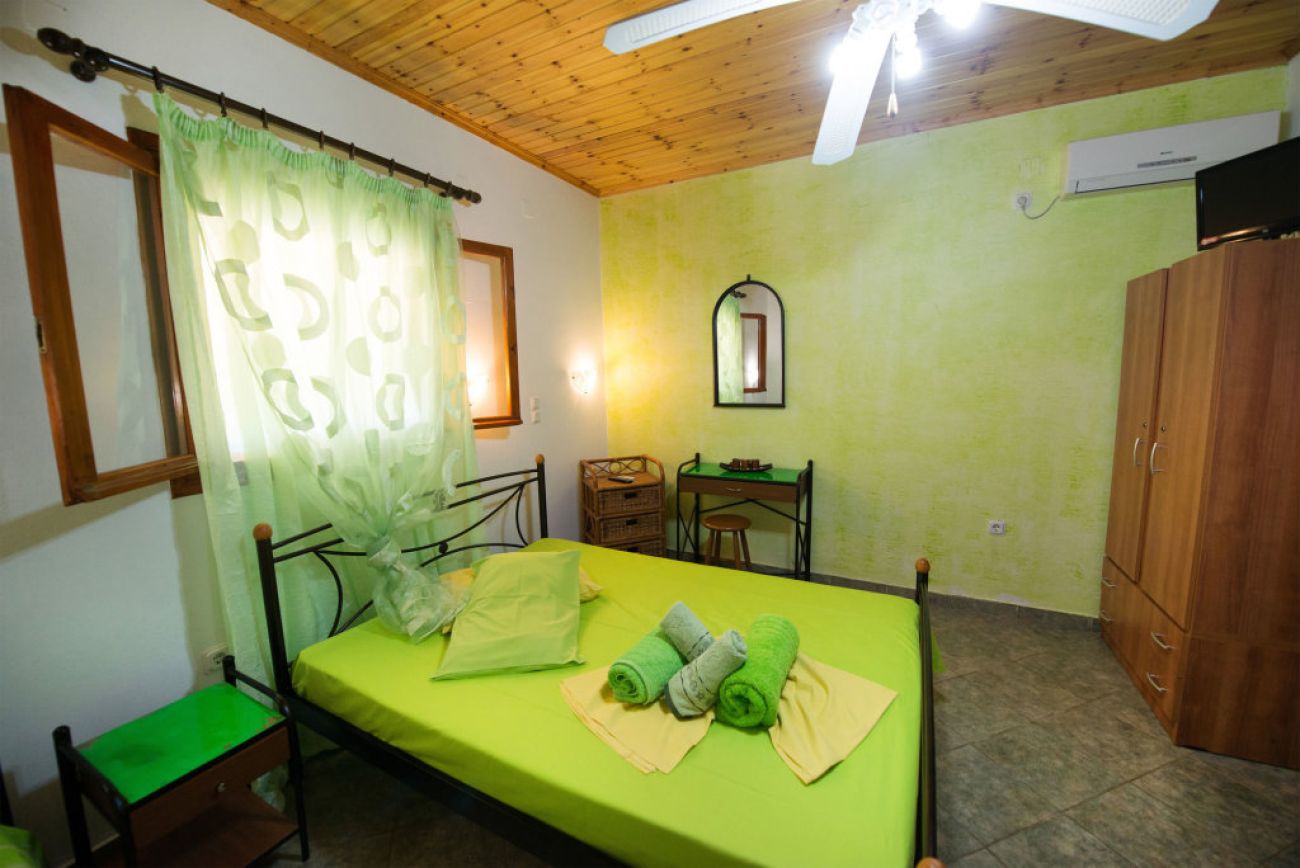 Villa Dimitris Apartments & Studios