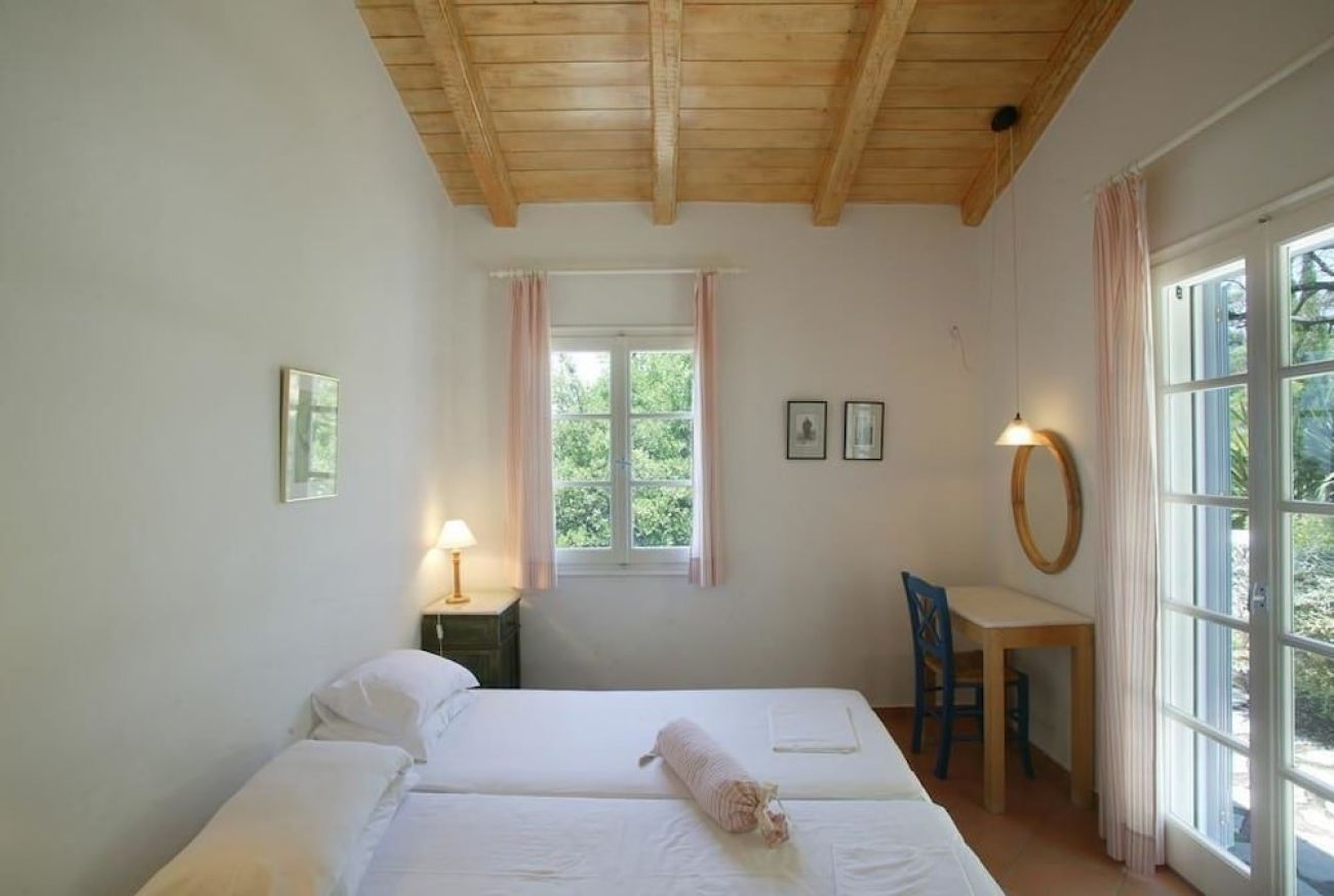 Agios Nikitas 2*