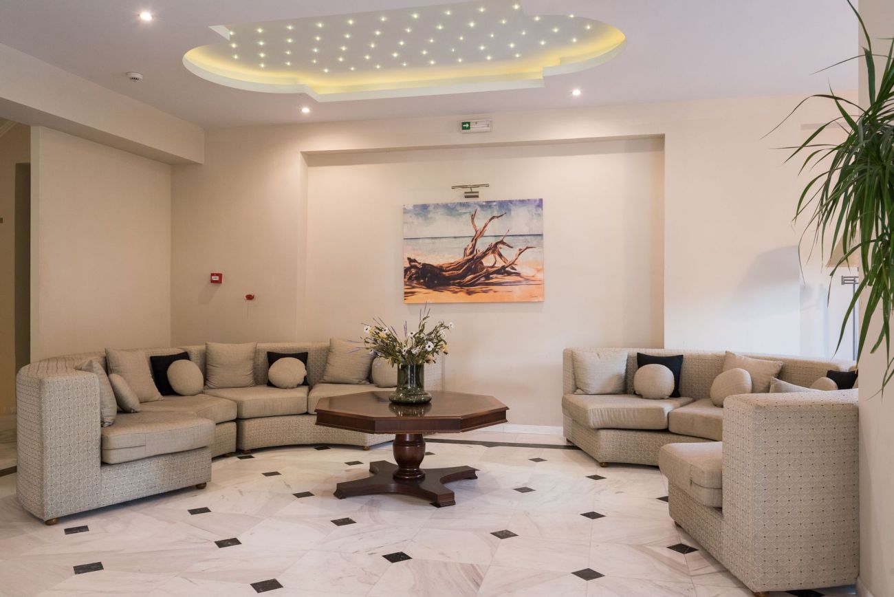 Windmill Hotel 2*