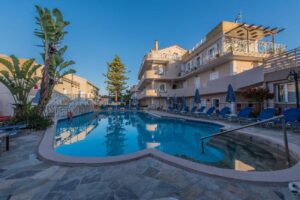 Planos Beach Aparthotel 4*