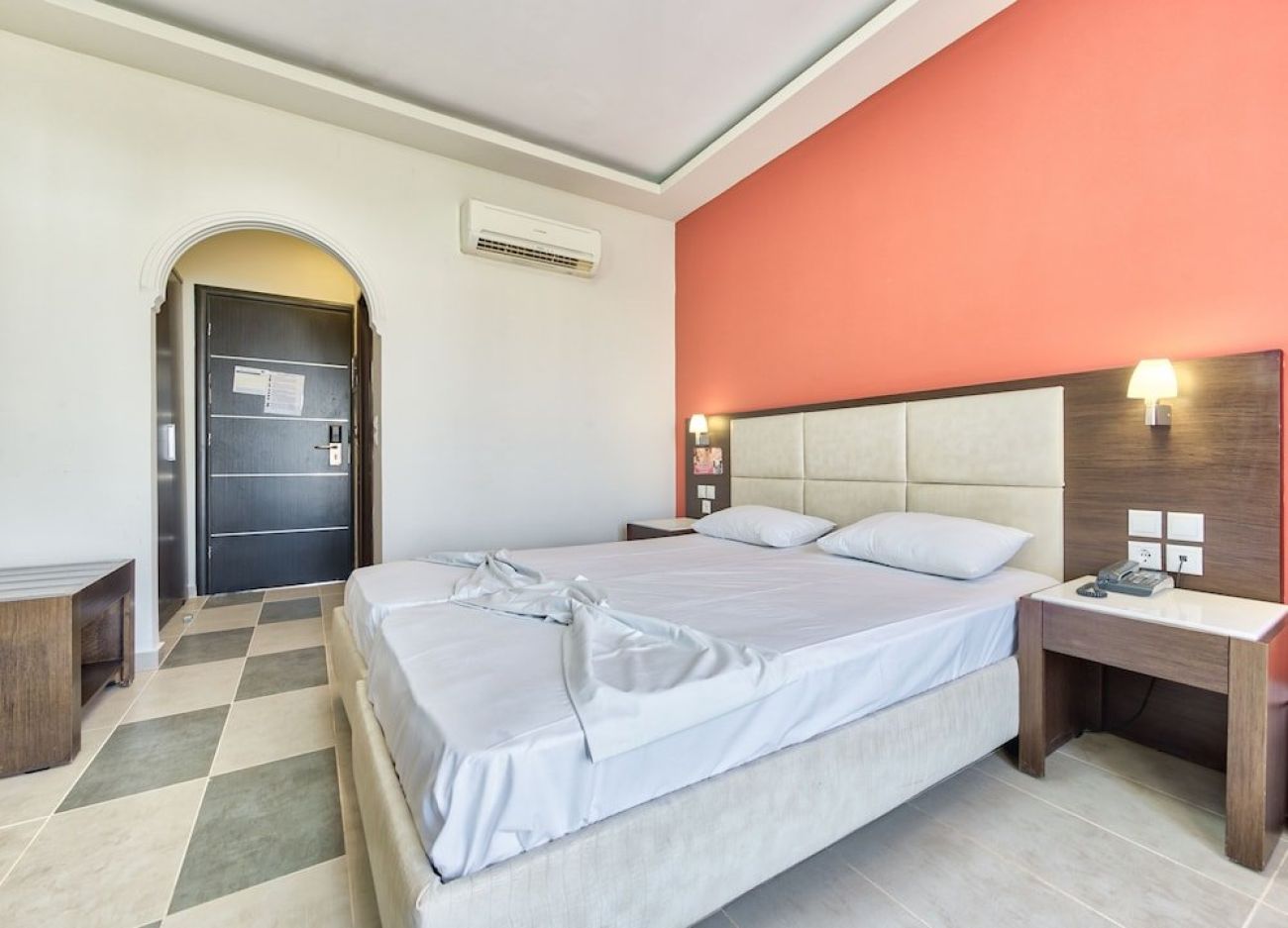 Majestic Hotel & SPA 3*