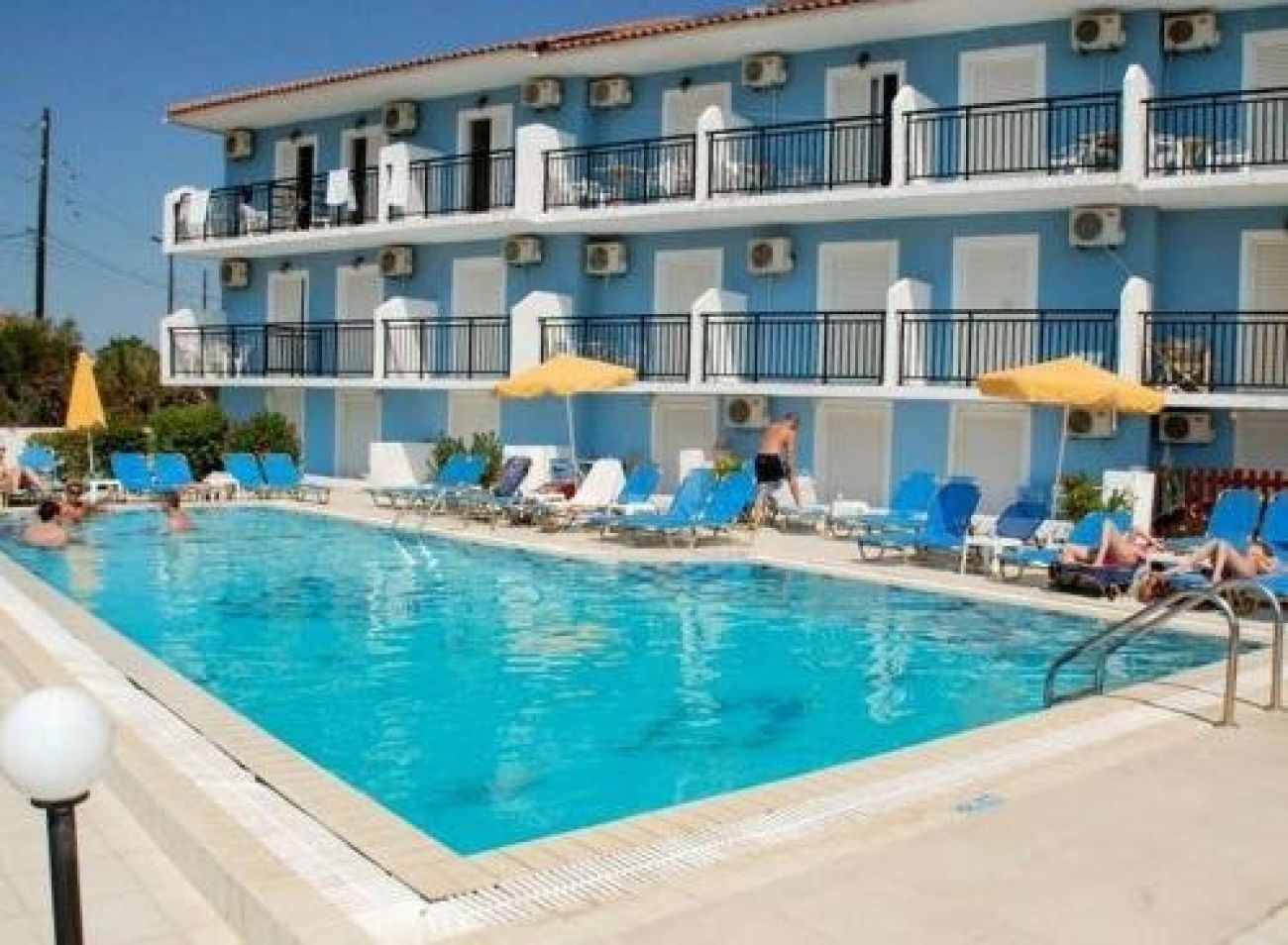 Britannia Studios 3*