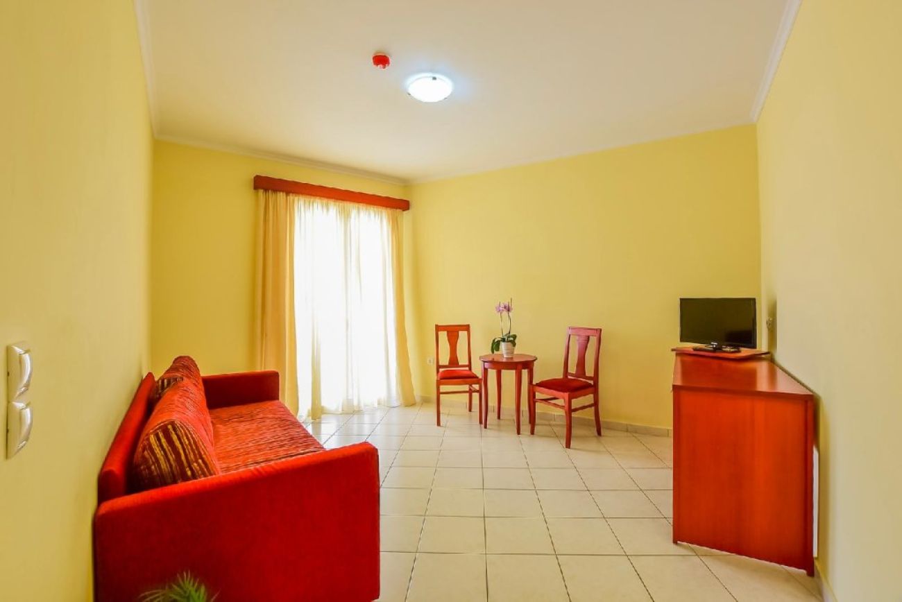 Timos Hotel 2*