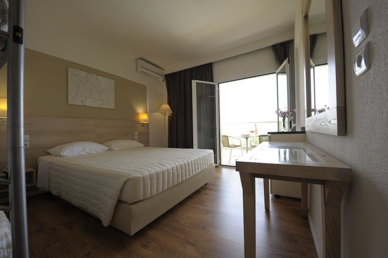 Amarynthos Resort 4*