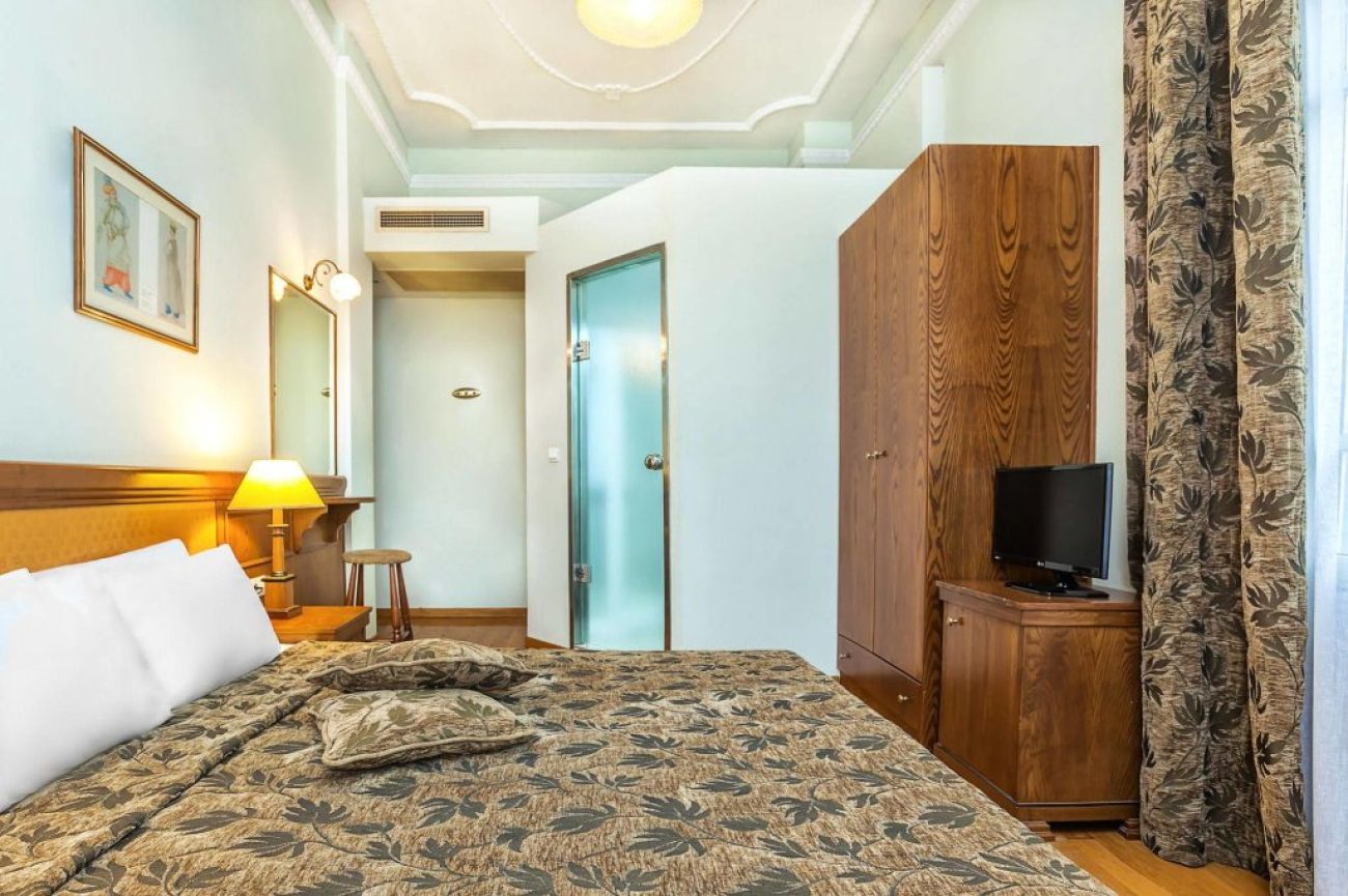 Minerva Premier Hotel 4*