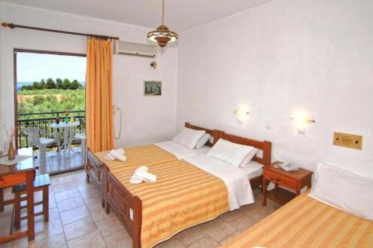 Nefeli Hotel 3*