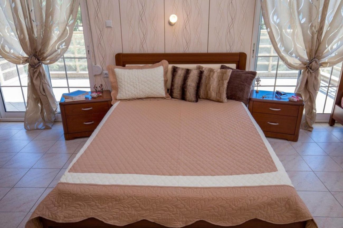Markos Studios 3*