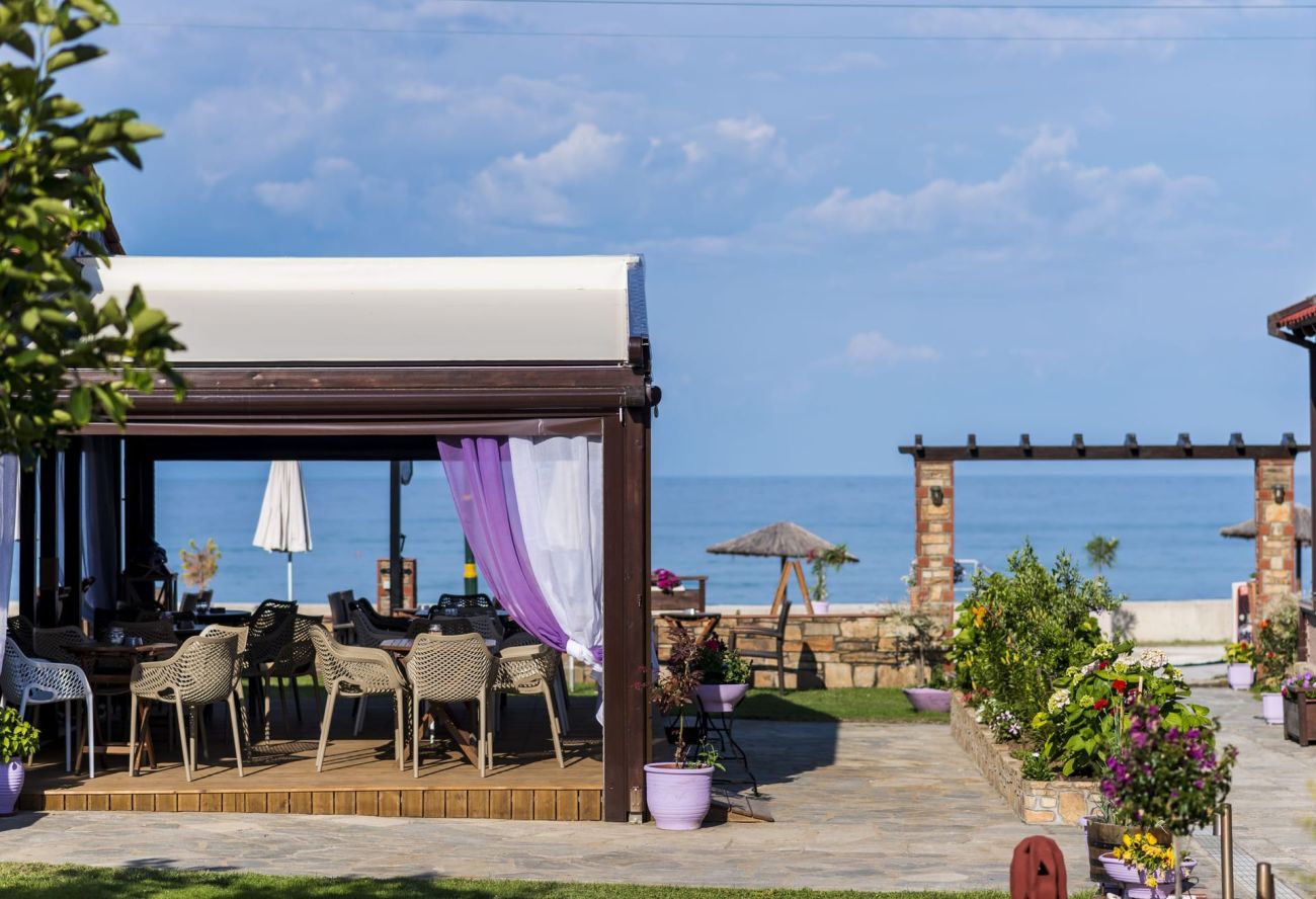 Kamelia & Semeli Hotel 2*