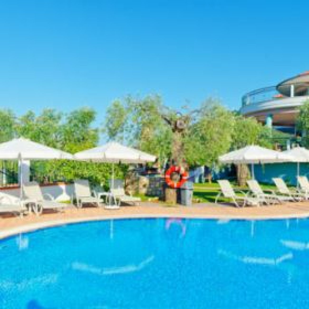 Ocean Beach Hotel 4*