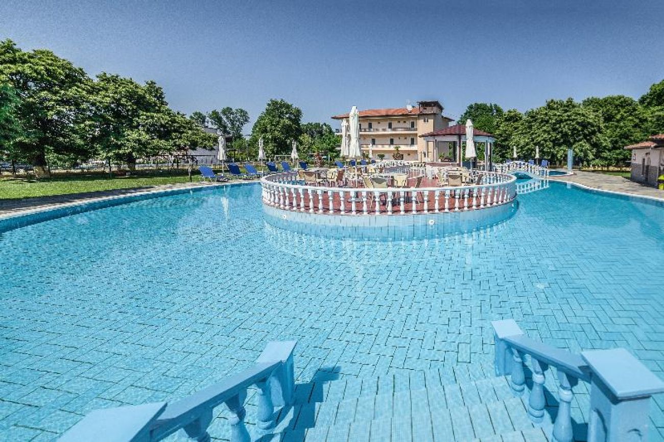 Sintrivanis Resort Beach 3*
