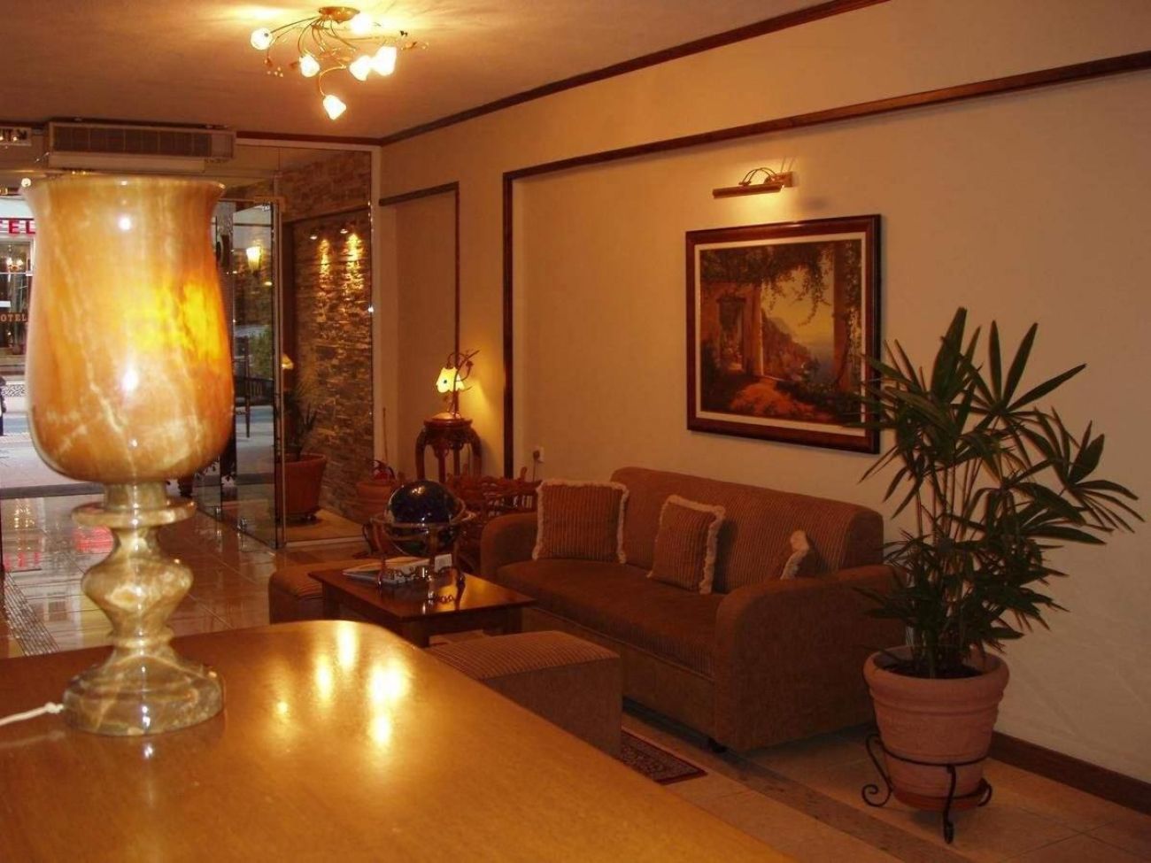 Lito Hotel 2*
