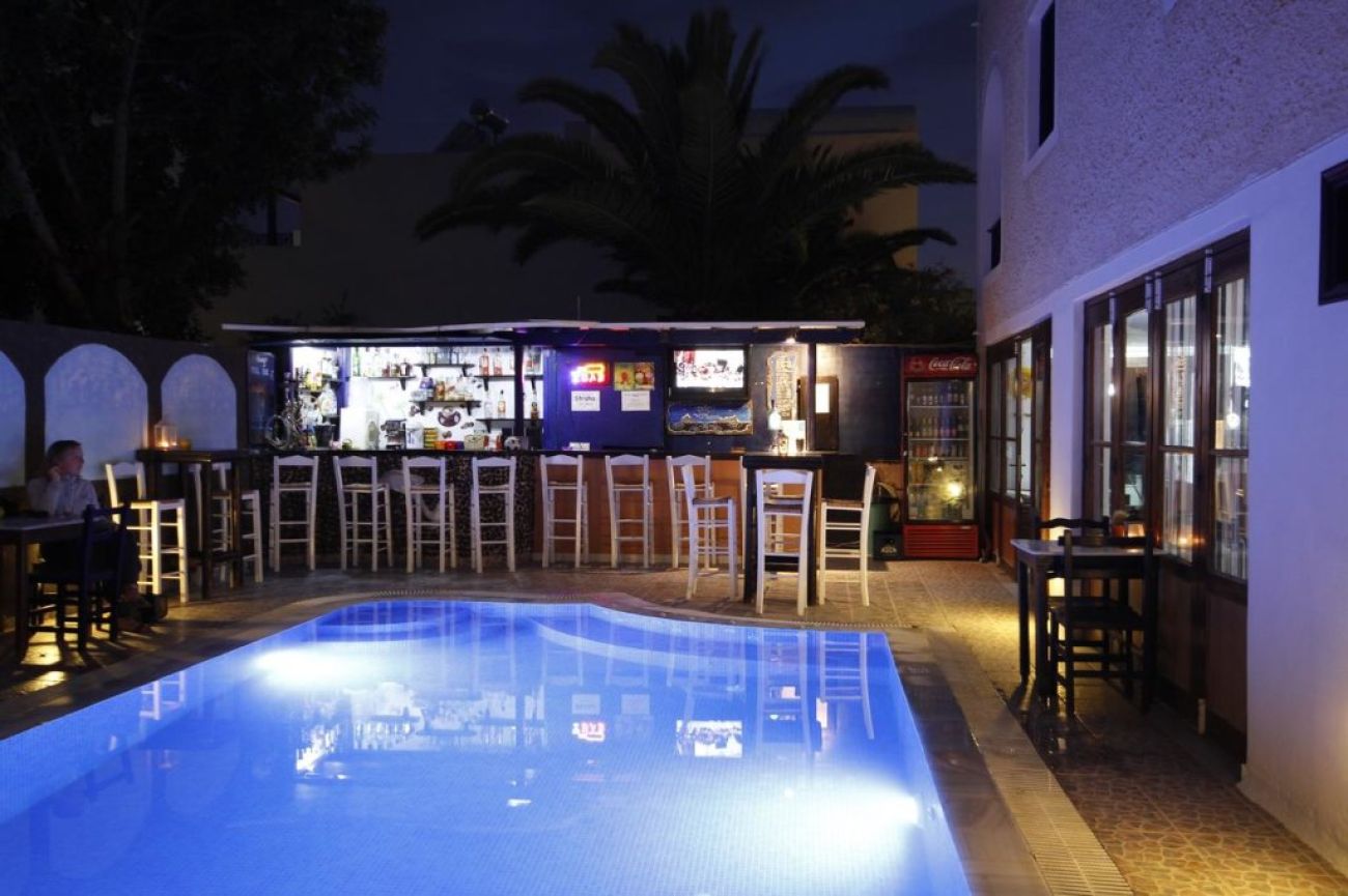 Anny Studios Perissa Beach 3*