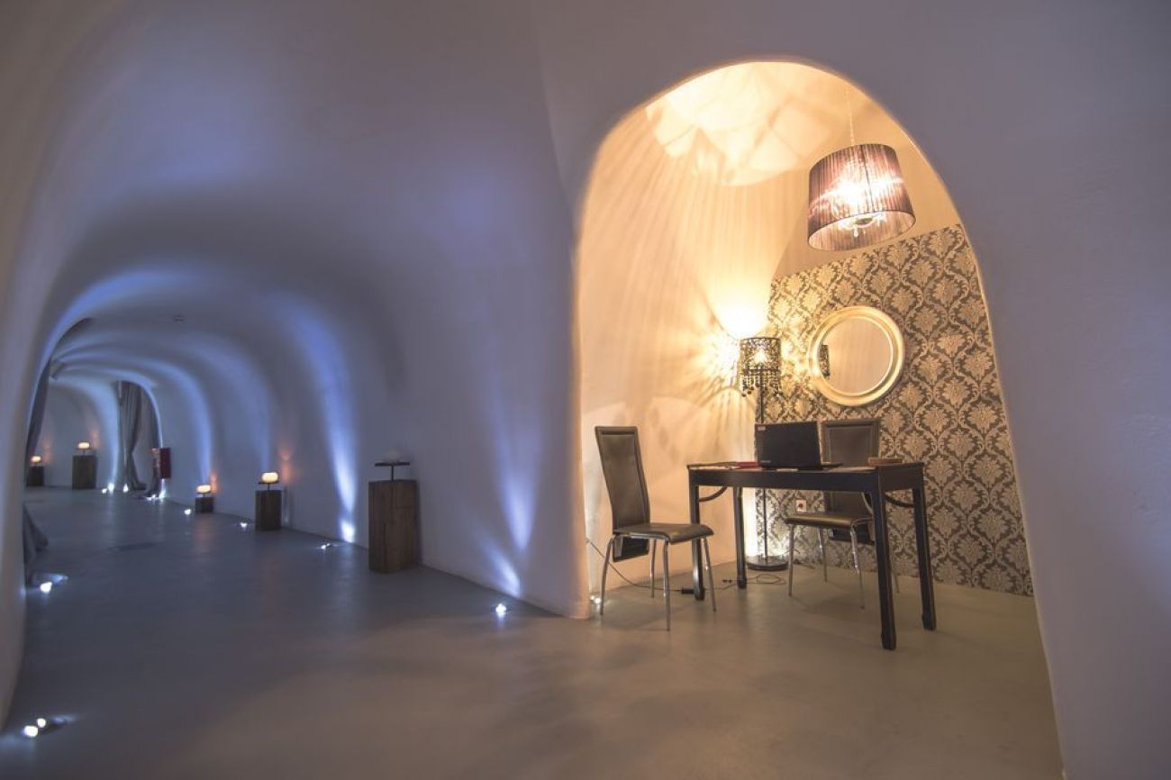 Ambassador Aegean Luxury Hotel & Suites Santorini 5*