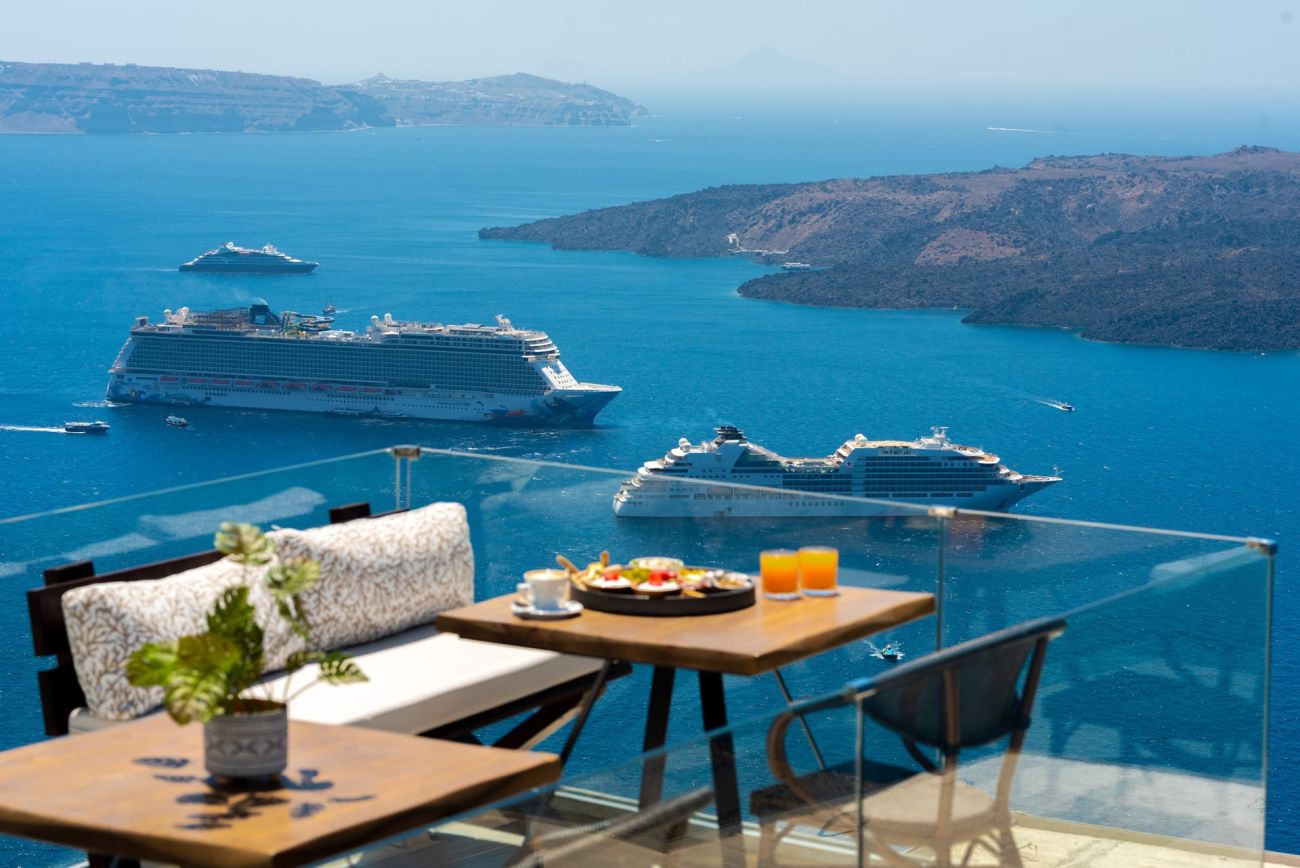 Daydream Luxury Suites Santorini 3*