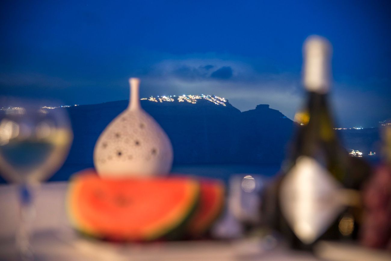 Ambition Suites Santorini 3*
