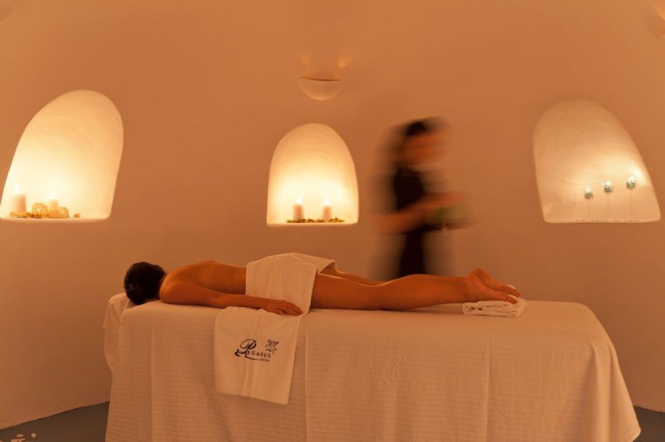 Pegasus Suites & Spa 5*