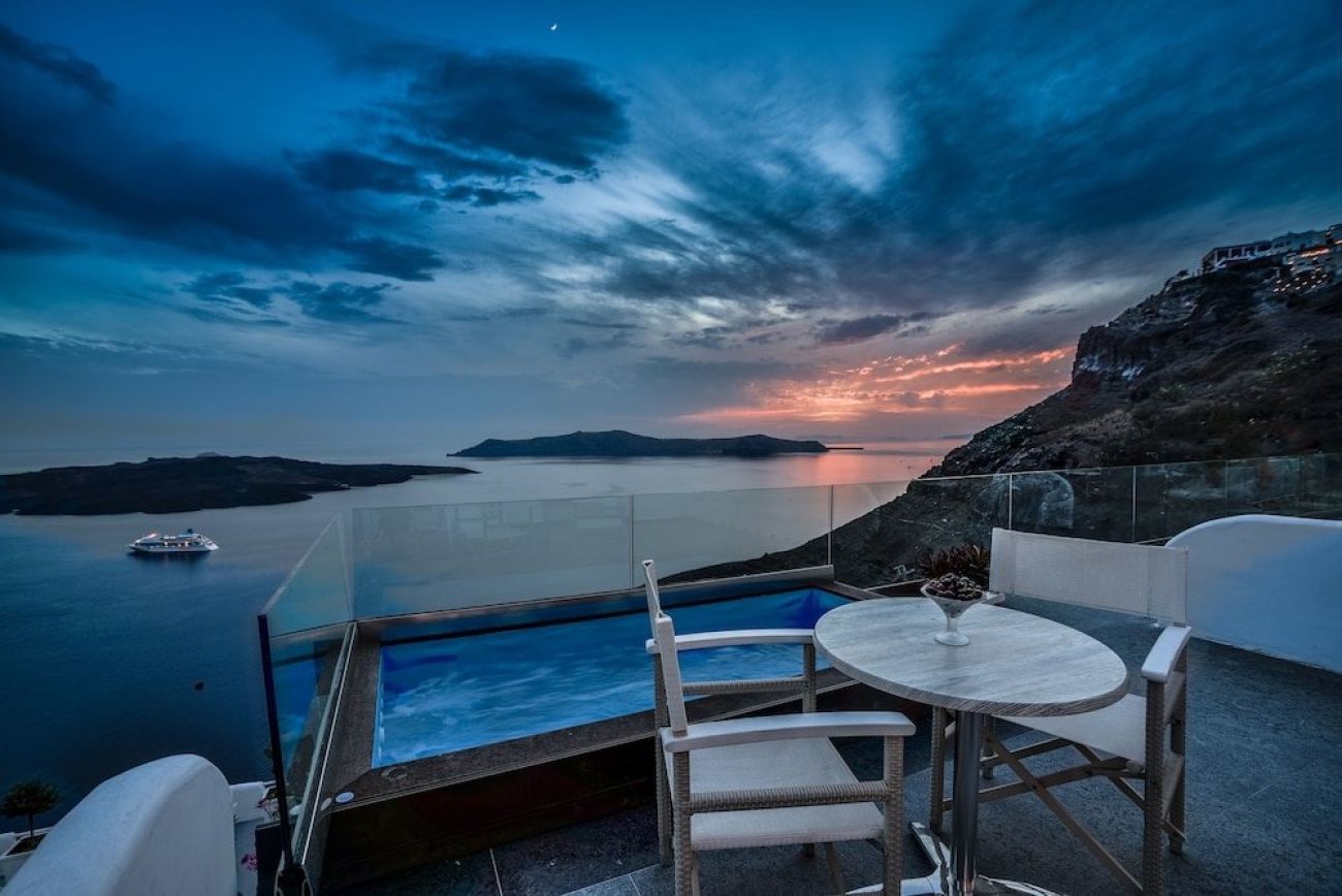 Kratiras View Luxury Suites 3*