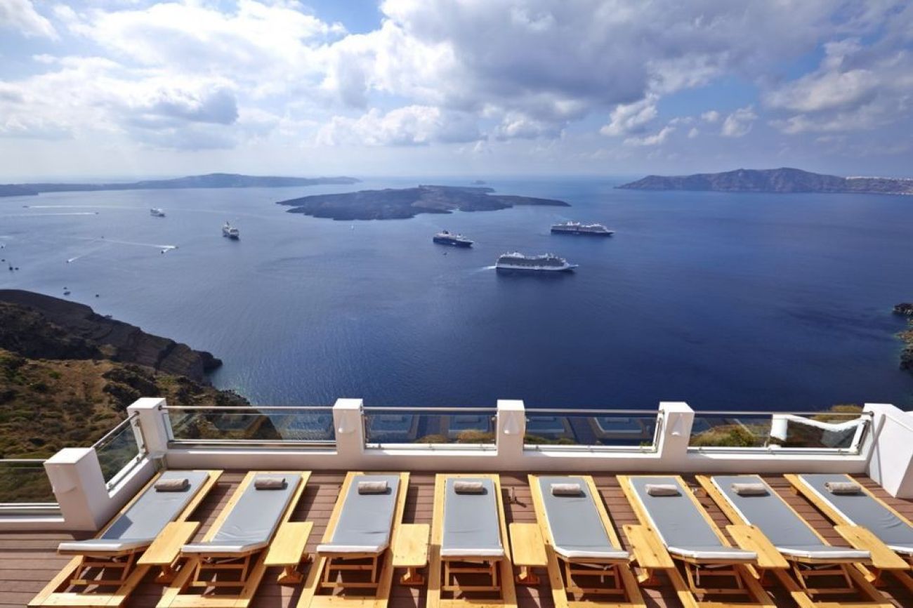Ira Hotel & Spa Santorini 4*