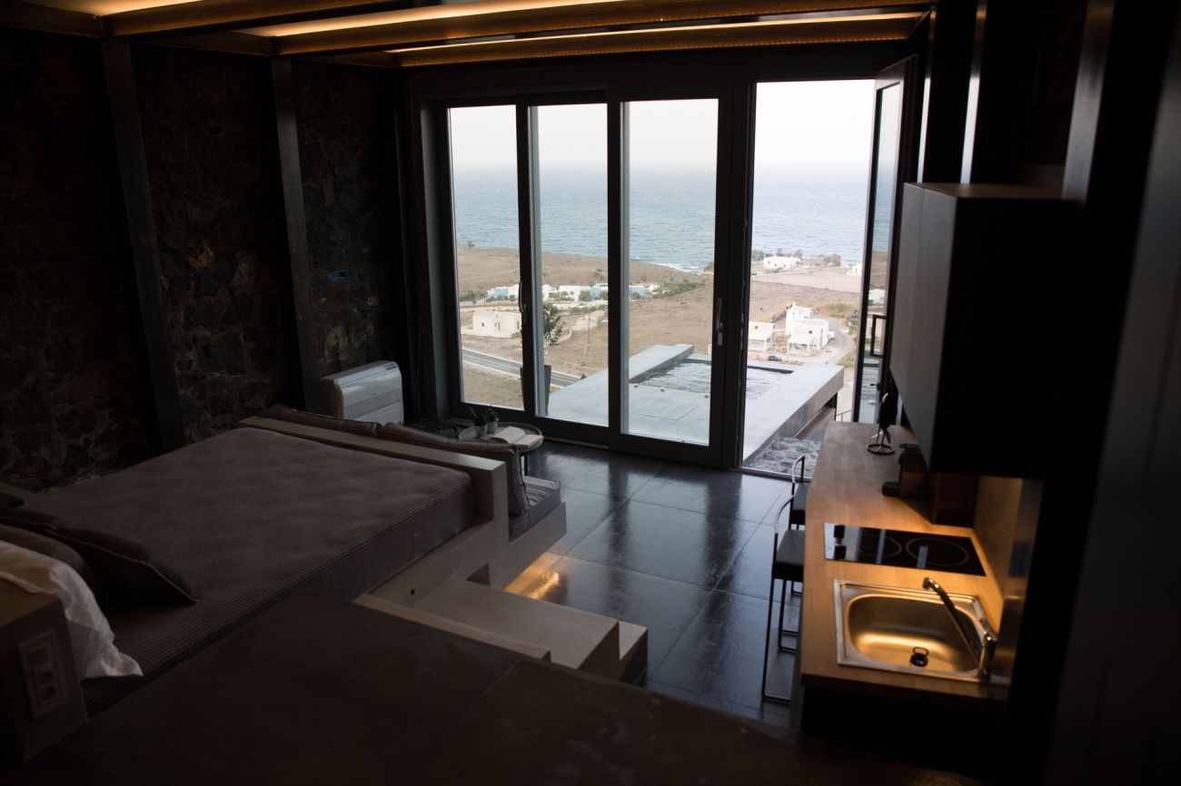Horizon Mills Villas and Suites Santorini 5*