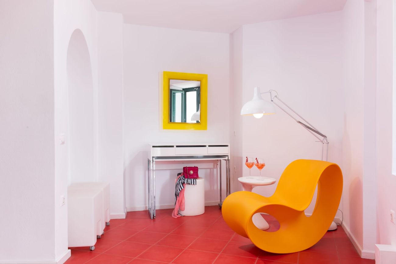 Avant Garde Suites 4*