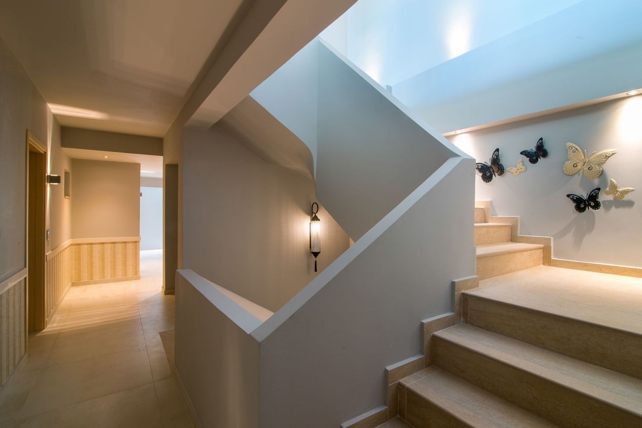 Neikos Mediterranean Luxury Suites 4*