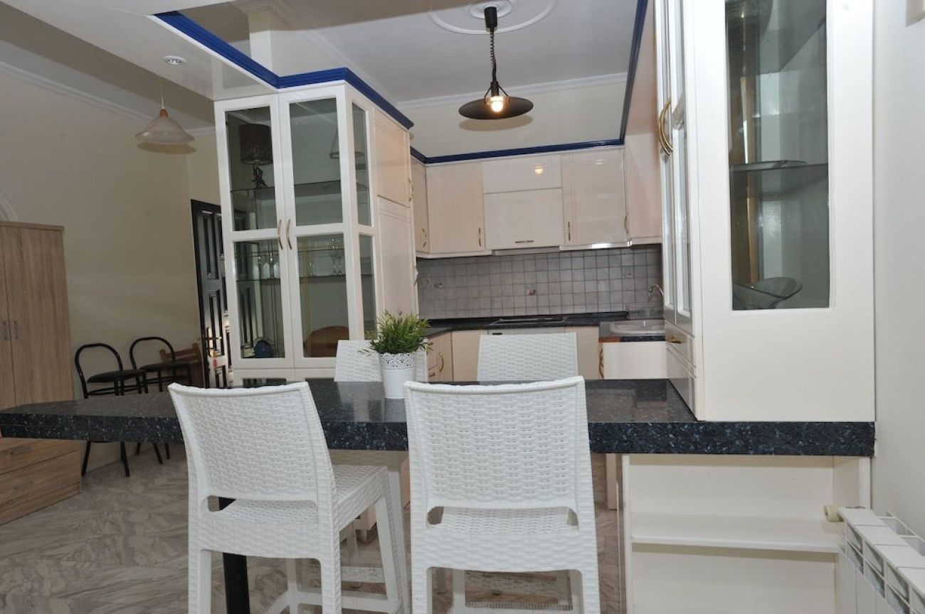 Annaliza Aparthotel 3*