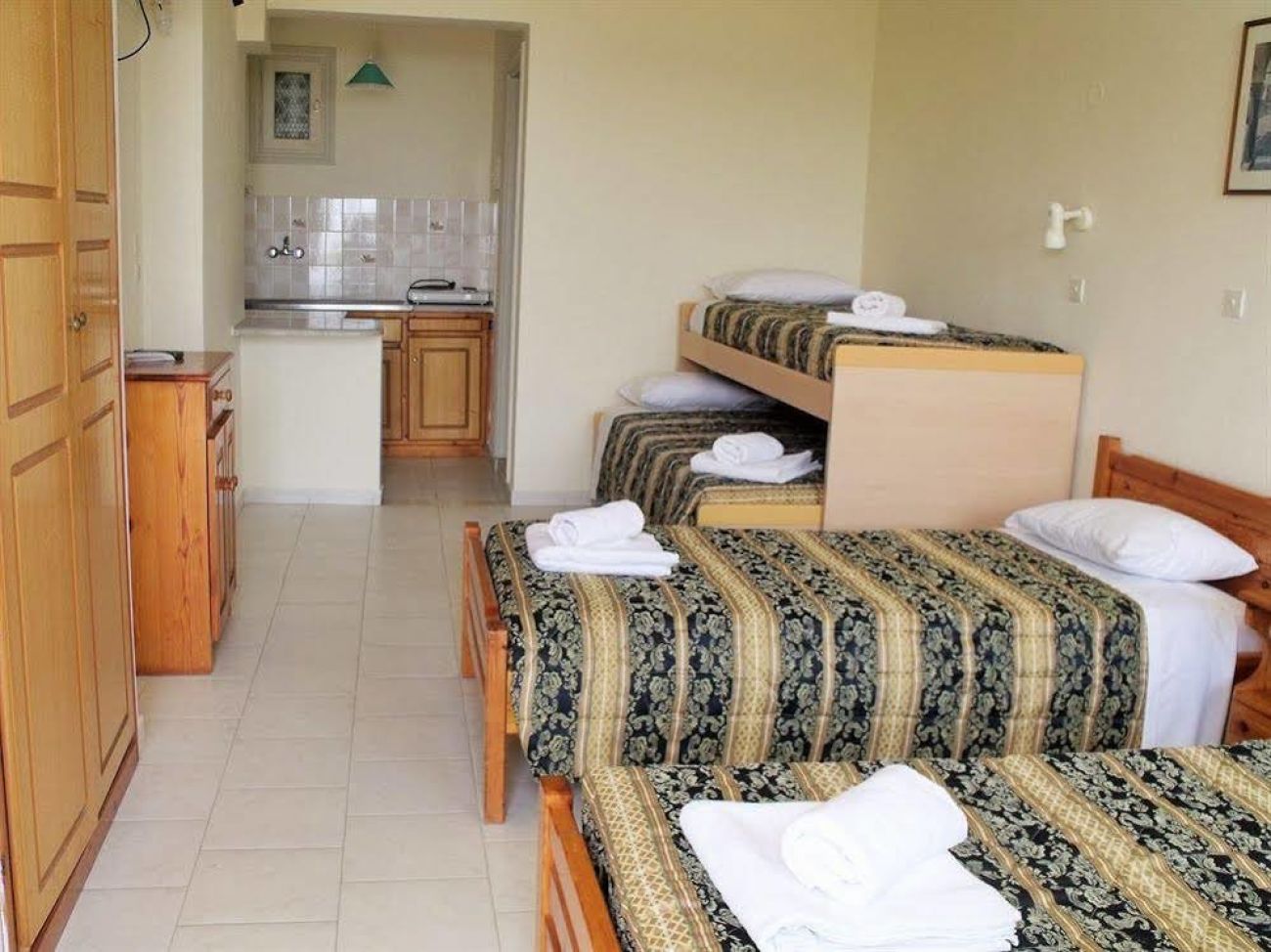 Avra Sea View Paradise Pool Aparthotel 3*