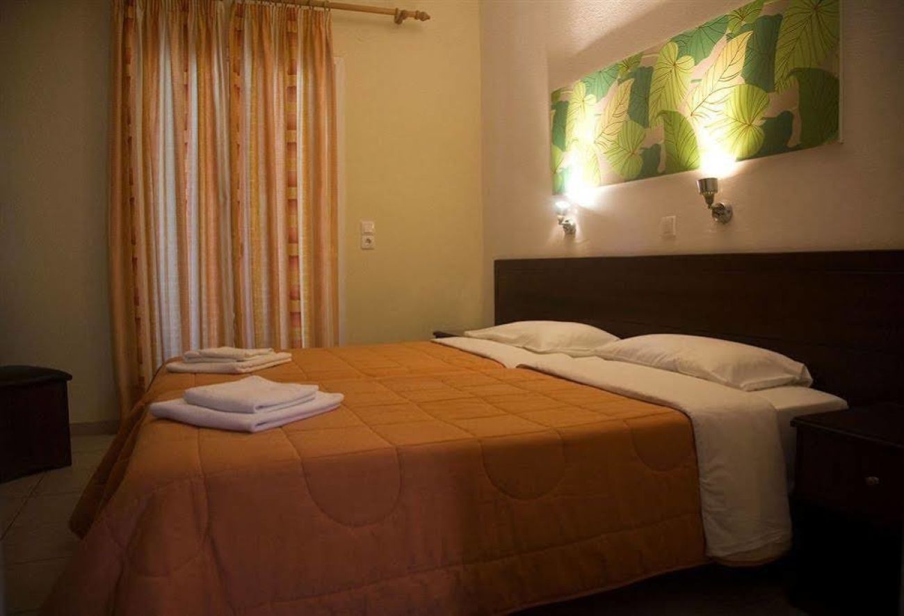 Metaxa Apartments