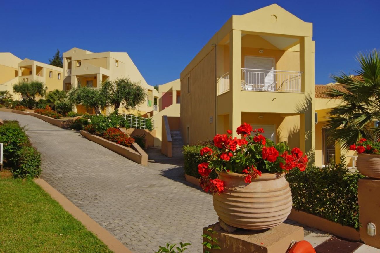 Olympion Village 3*