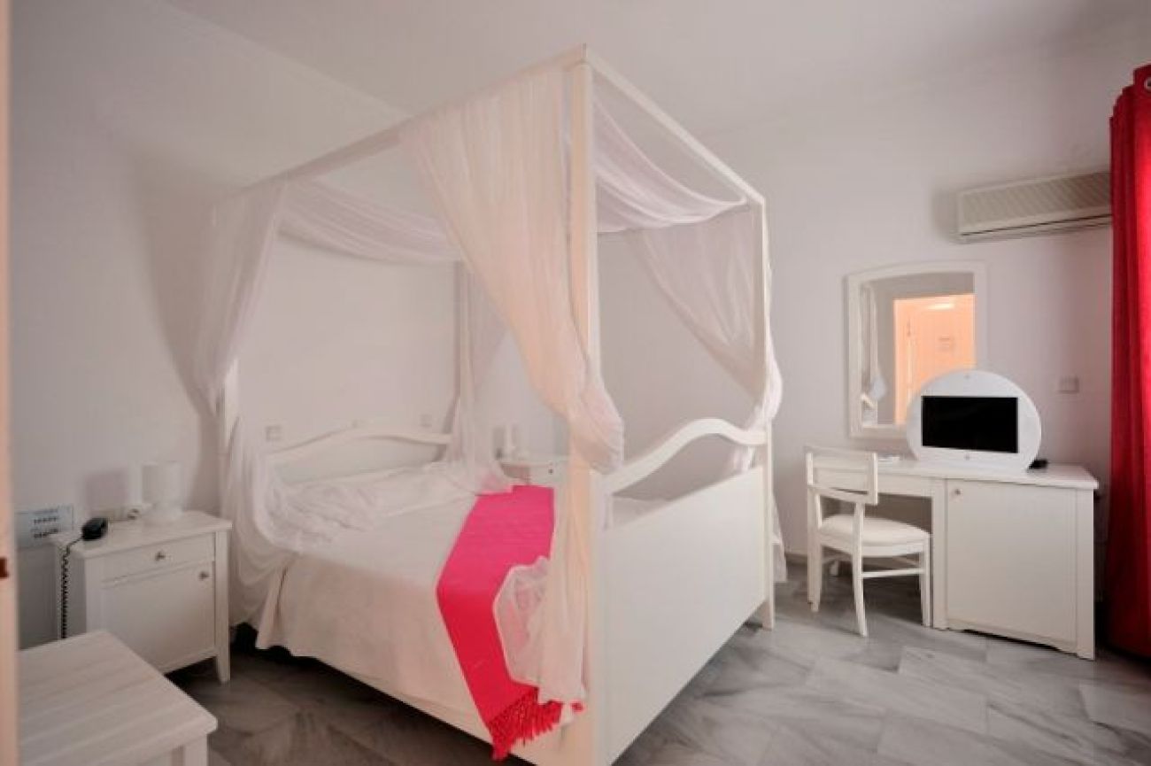 Narges Hotel 4*