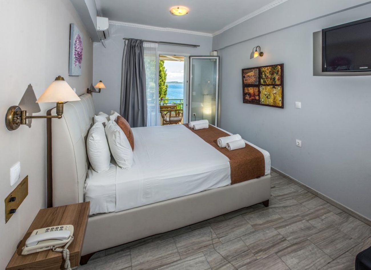 Aliki Hotel 4*