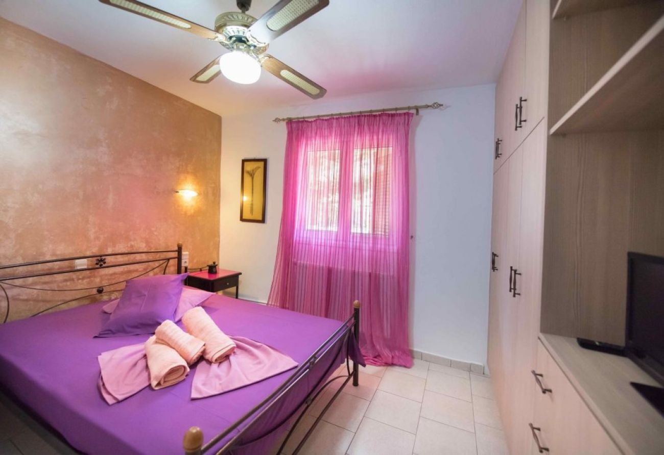 Villa Dimitris Apartments & Studios