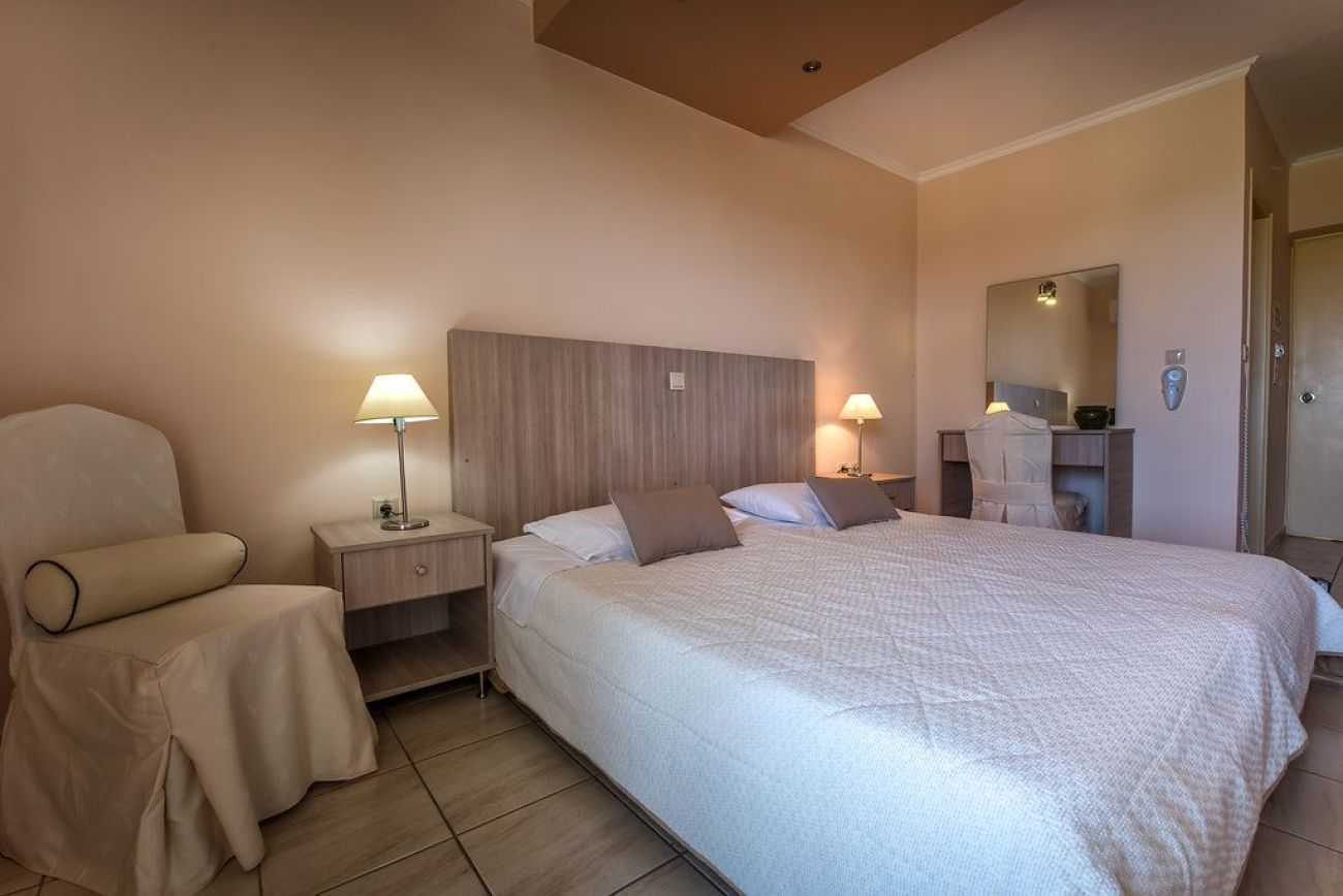 Varres Hotel 3*