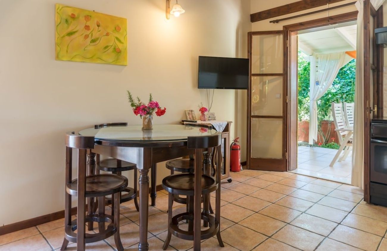 Traditional Villas Therianos 3*