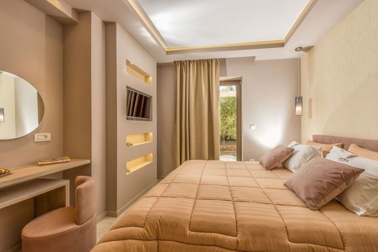 Avra Villa 5*