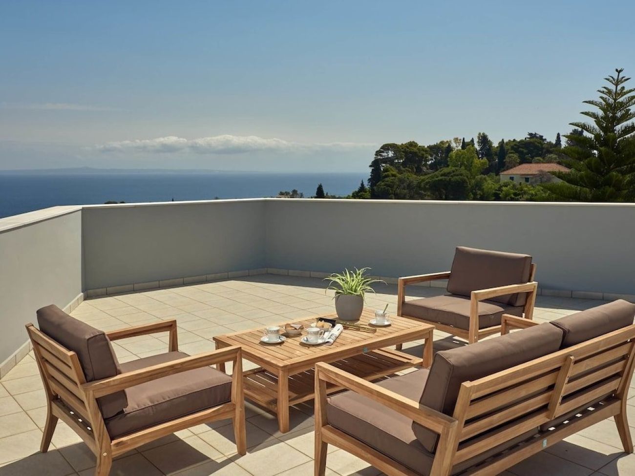 Mont Bleu Luxury Villa 5*