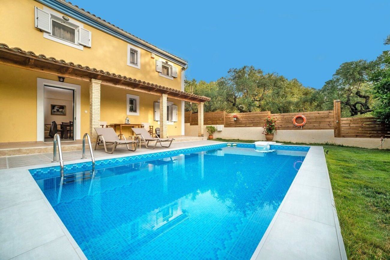 Villa Kardaris 3*