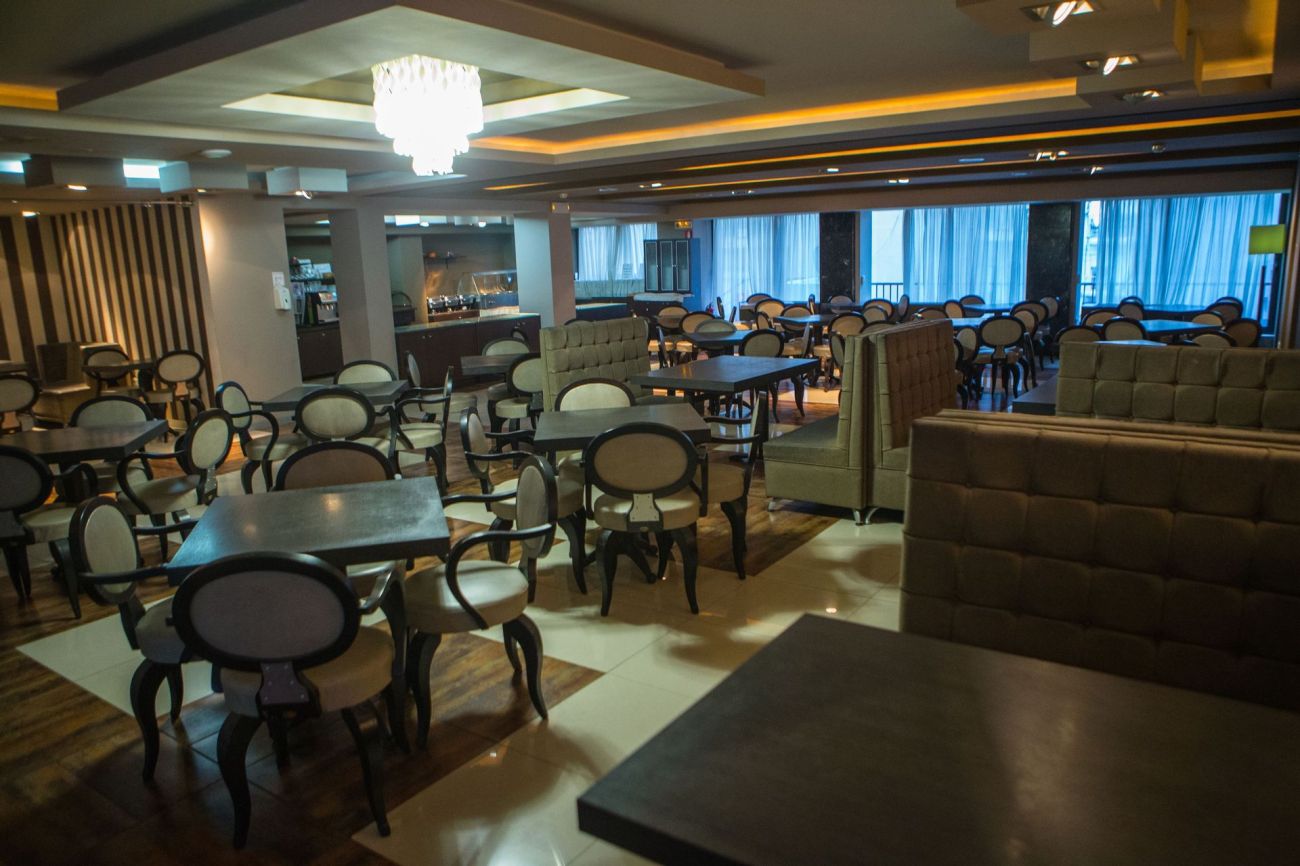 Metropolitan Hotel 4*