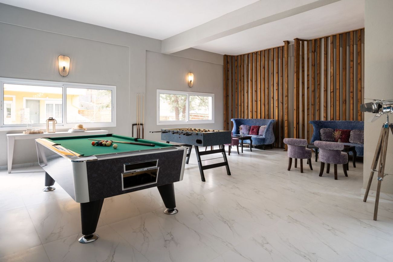 Zoe Hotel 4*