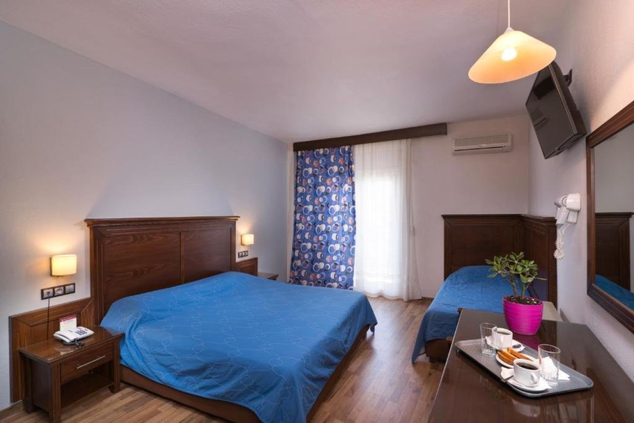Olympion Hotel 2*