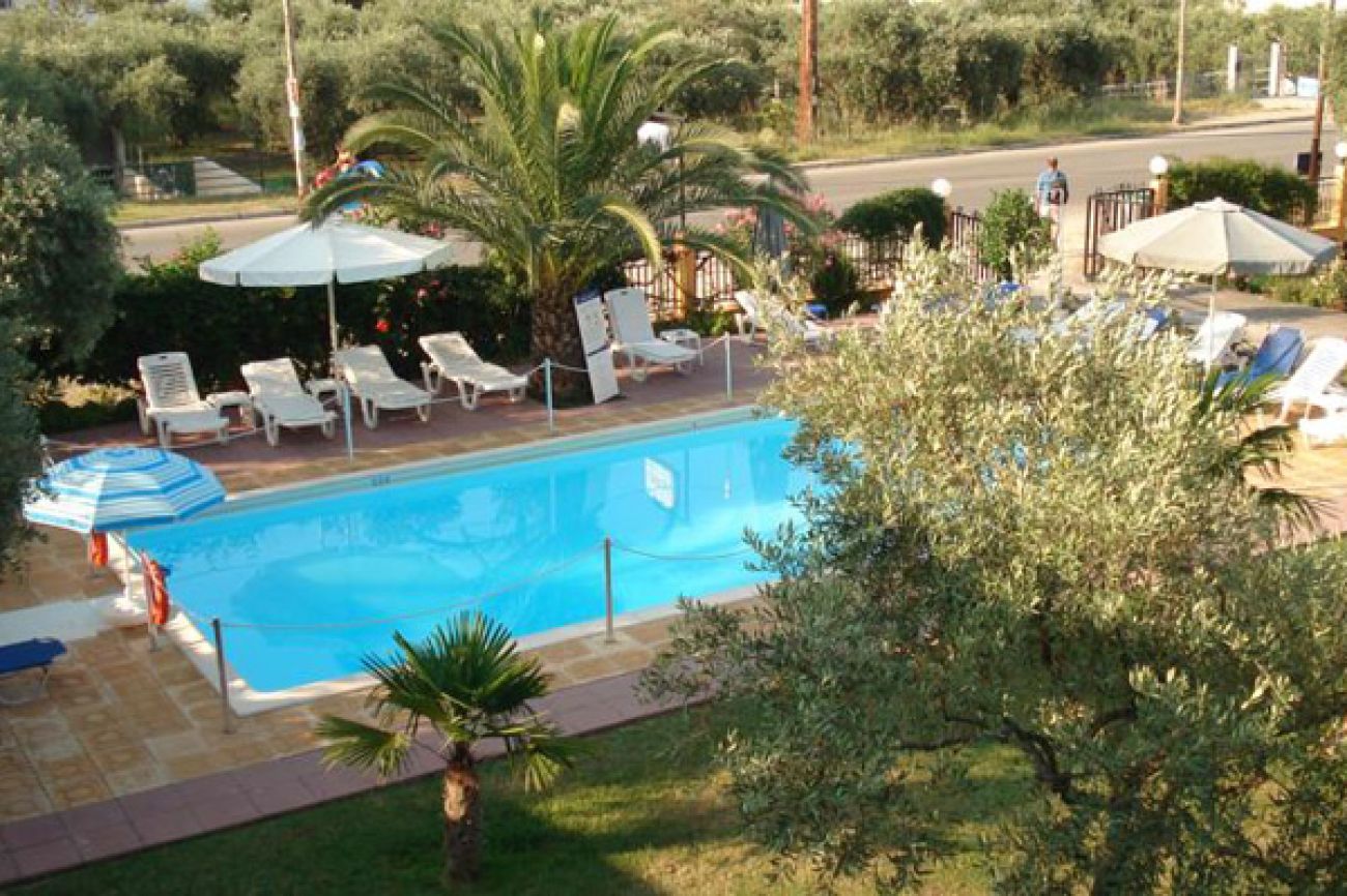 Chrisa Hotel 2*