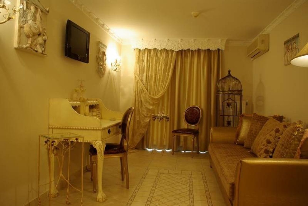 Parthenon Art Hotel 3*