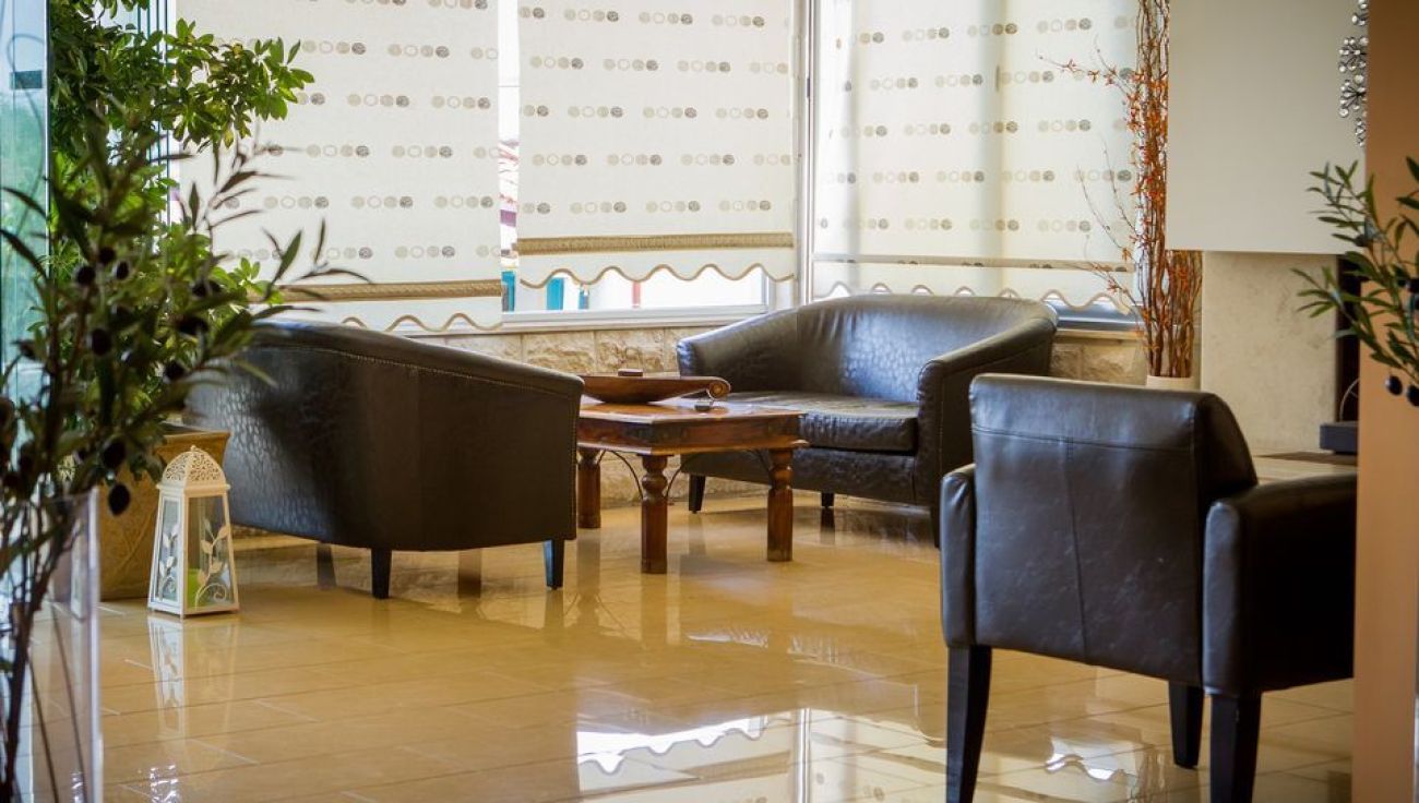 Loutra Village Beach Hotel 3*