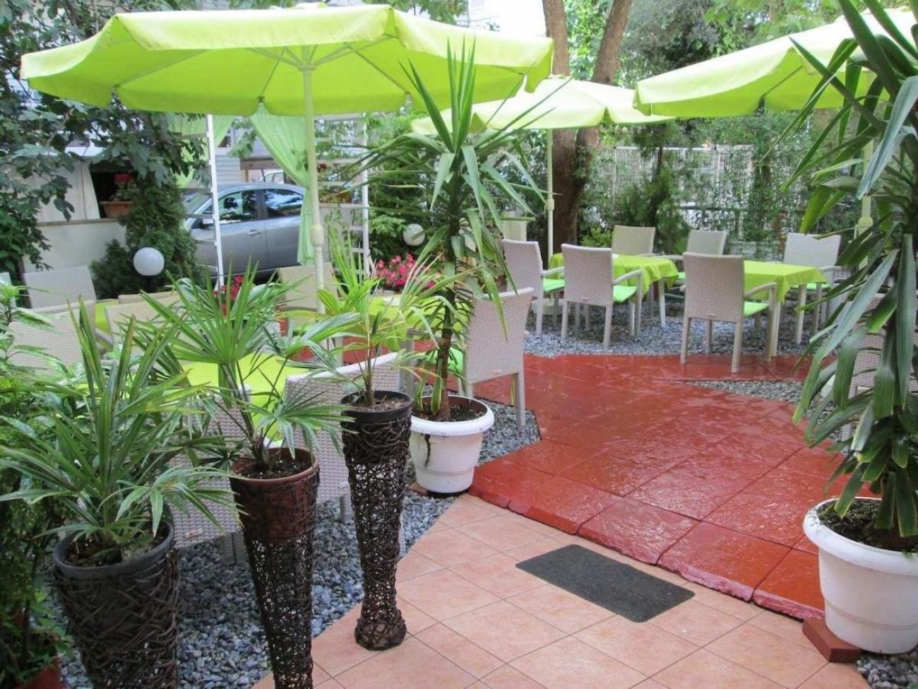 Lito Hotel 2*