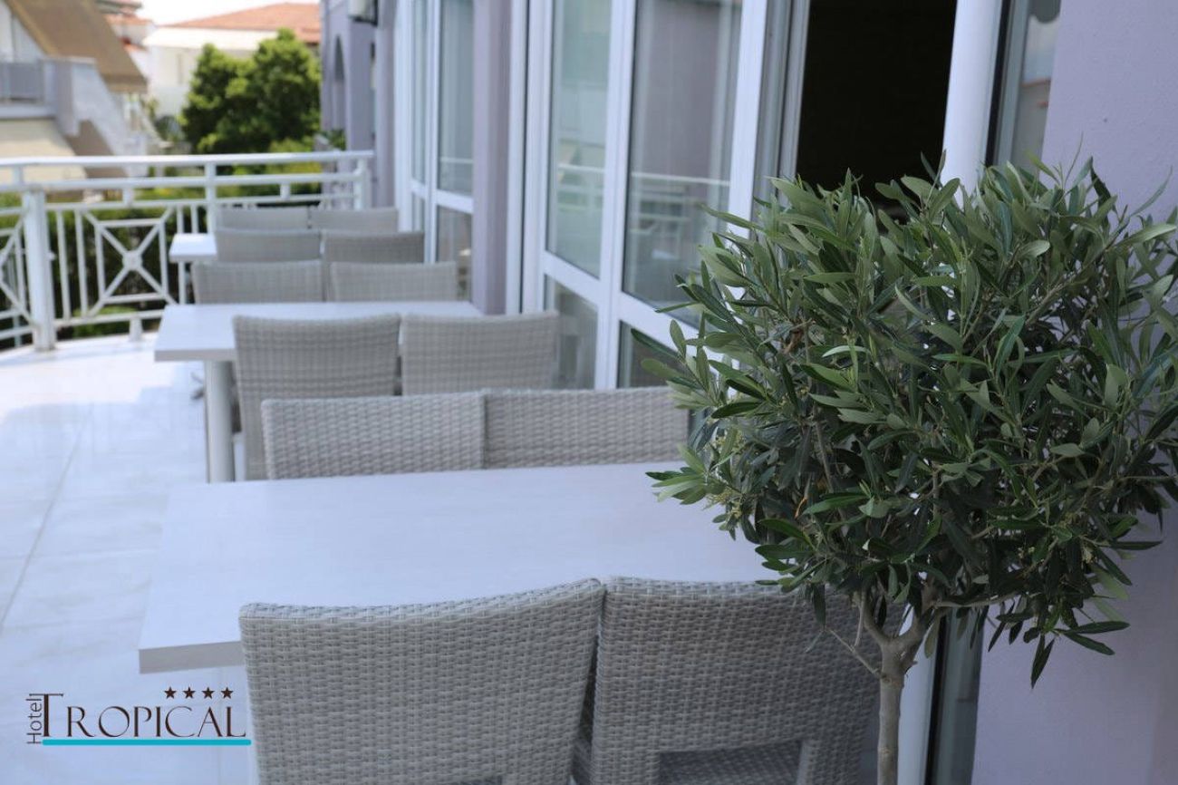 Tropical Hotel - Hanioti 4*